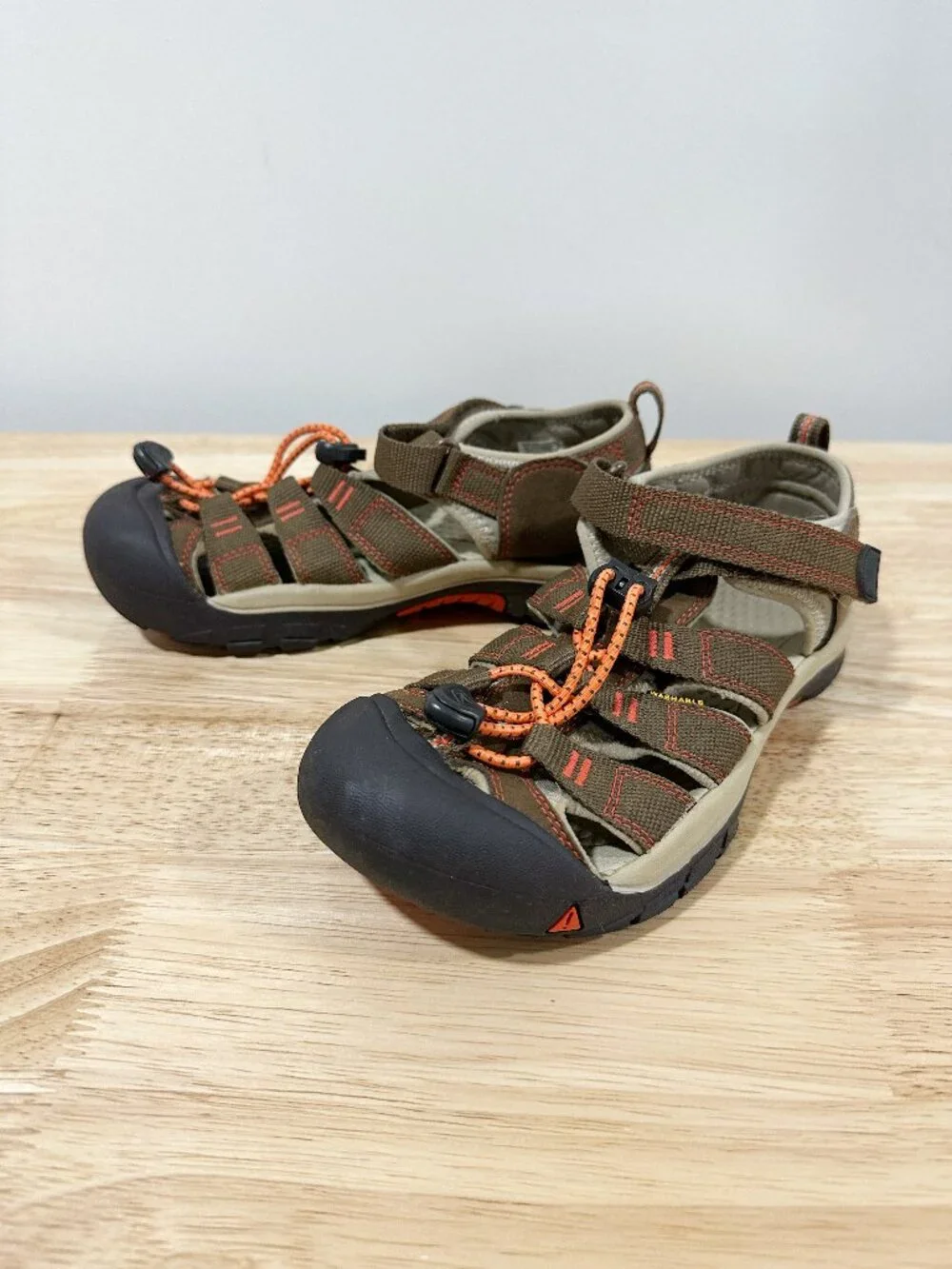 Newport H2 Trekking Sports Waterproof Sandals Kids Dark Earth Sz 3 EXCELLENT